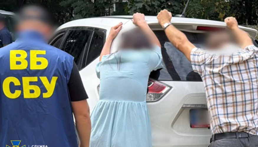 СБУ затримала київських адвокатів за вимагання грошей у виробника дронів